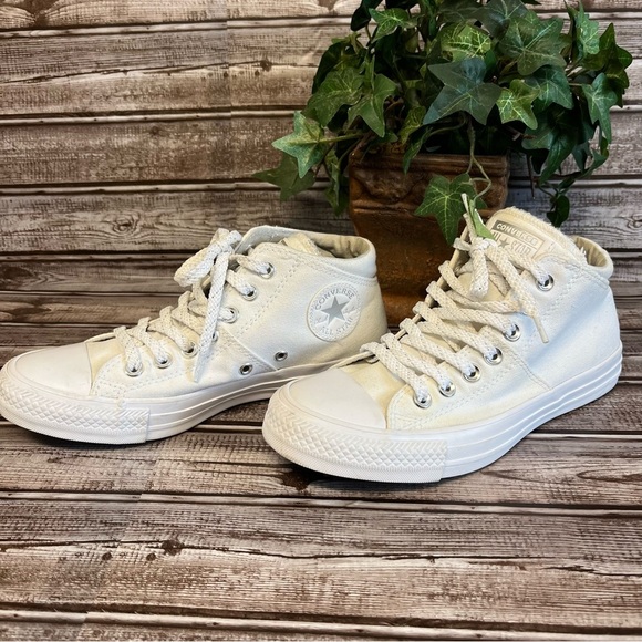 Converse All Star Mid Height White Sneaker Size Women’s 7 - Picture 2 of 9